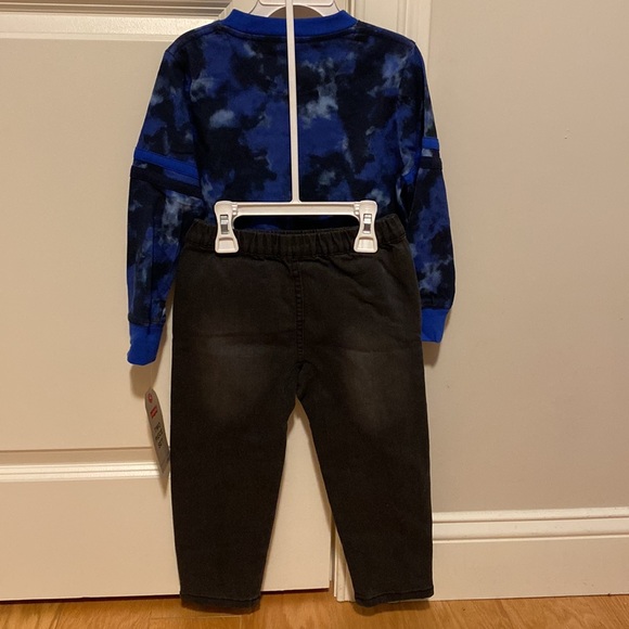 LEVI'S Boys Printed Long Sleeve T-Shirt And Pants 2-Piece Set - Picture 10 of 10